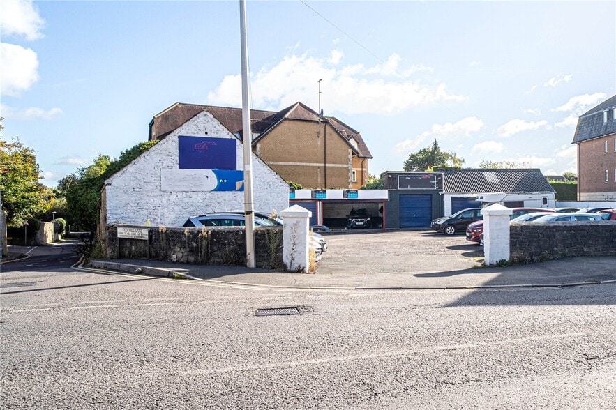 11A Marlborough Rd, Swindon for sale - Building Photo - Image 2 of 3