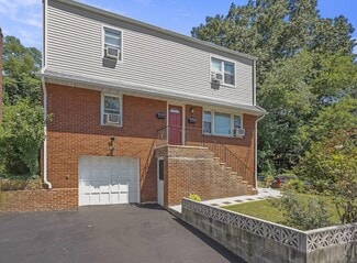 More details for 25 Montague St, Yonkers, NY - Multifamily for Sale