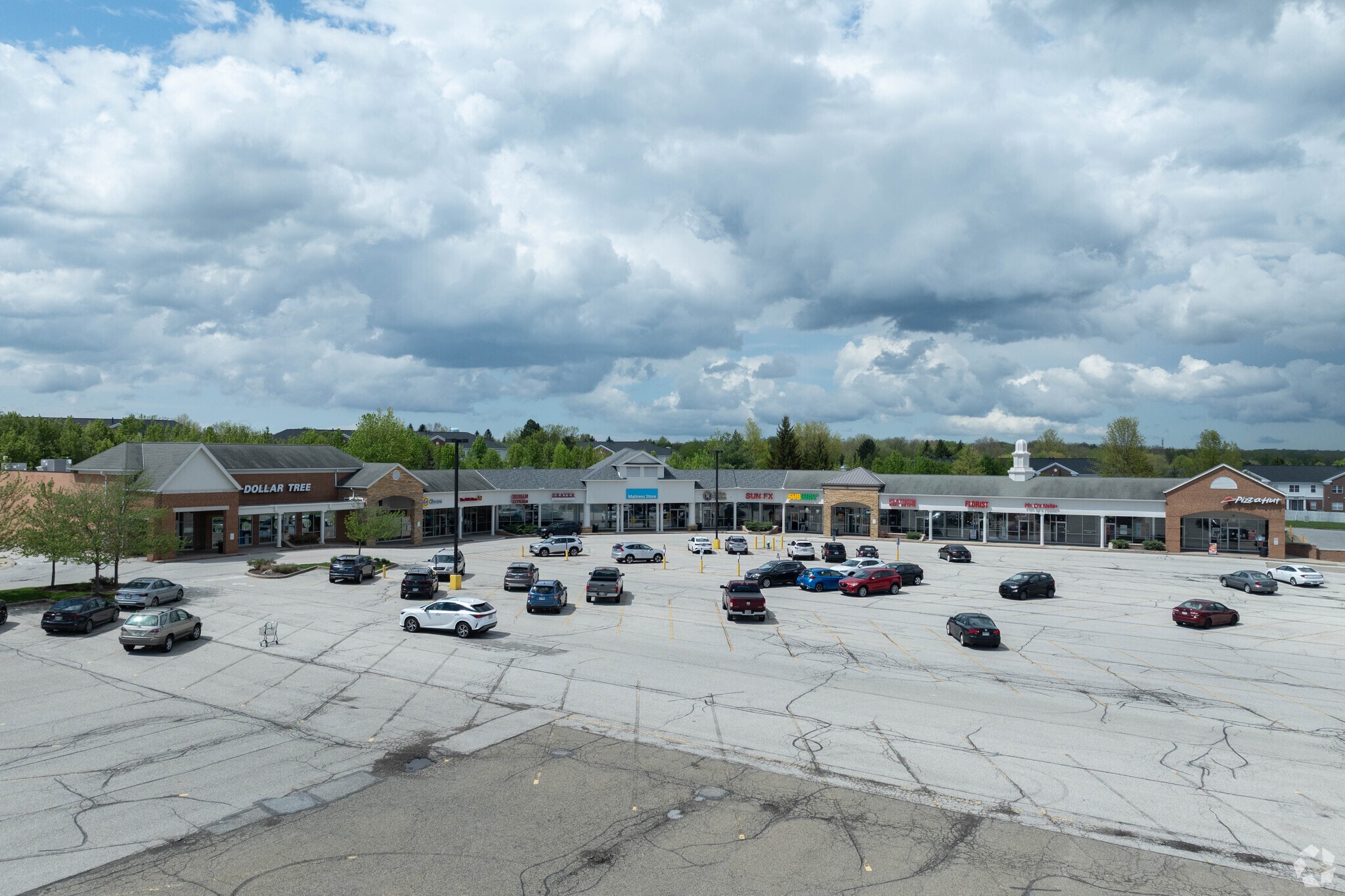 70-120 Barrington Town Square Dr, Aurora, OH for sale Primary Photo- Image 1 of 8