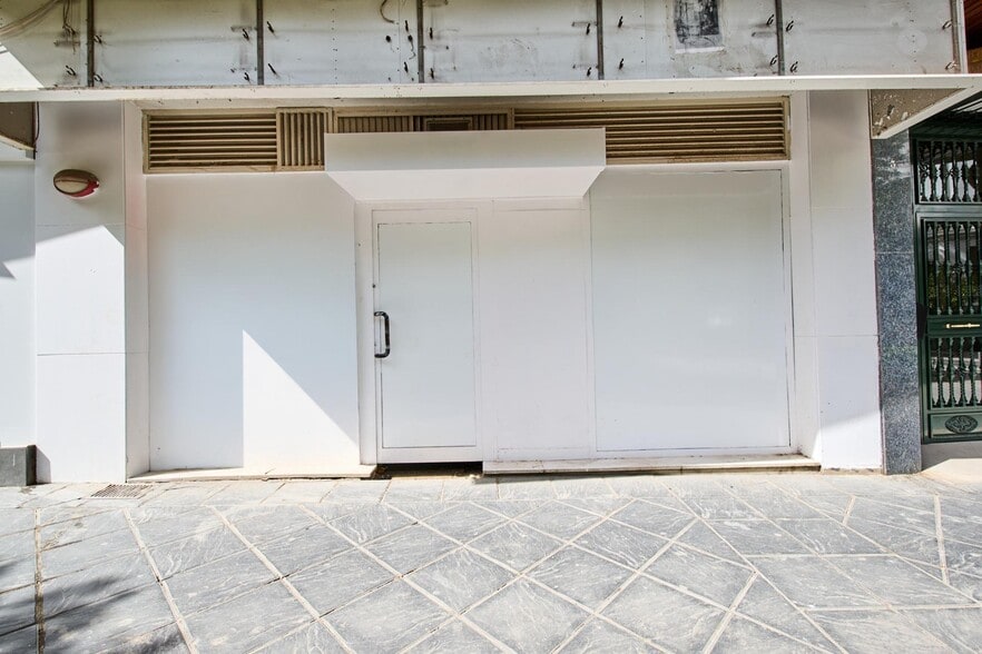 Calle Gran Capitán, 3, Granada, Granada for lease - Building Photo - Image 1 of 12