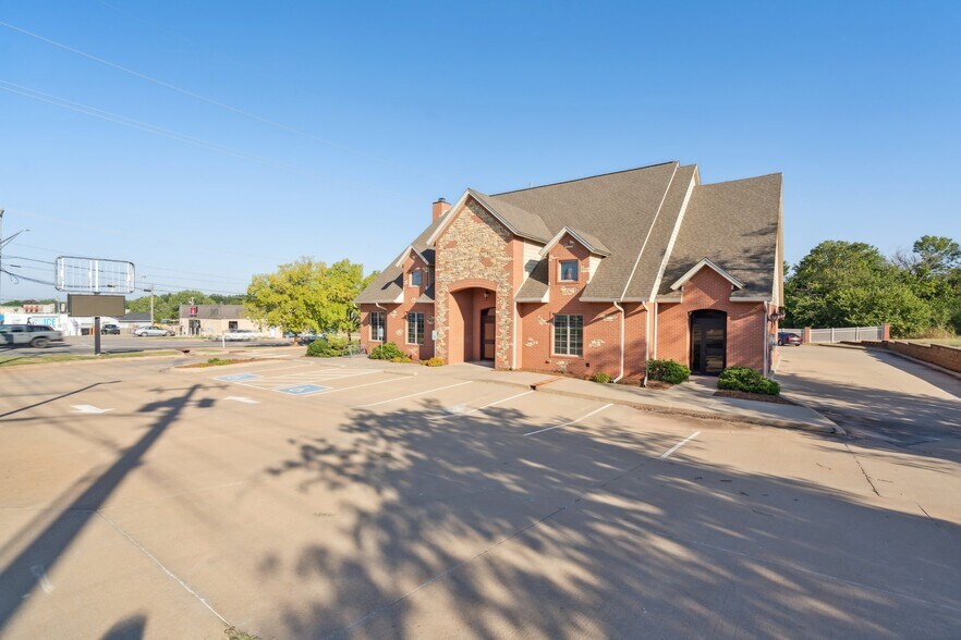 525 S Jardot Rd, Stillwater, OK for sale - Building Photo - Image 3 of 36