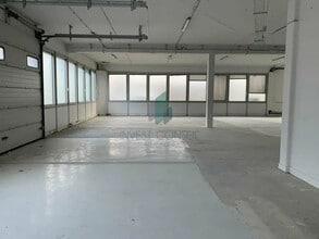 Flex in Gennevilliers for lease Interior Photo- Image 1 of 7