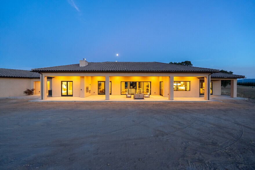 1410 Fire Rock Loop, Templeton, CA for sale - Building Photo - Image 2 of 72