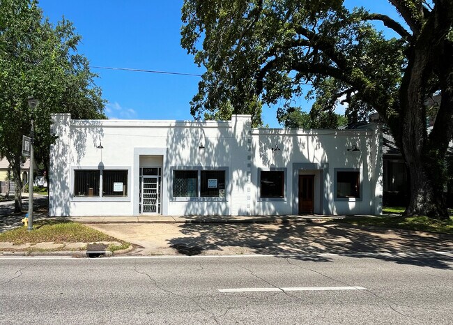 Plus de détails pour 310 S Broad St, Mobile, AL - Commerce de détail à vendre