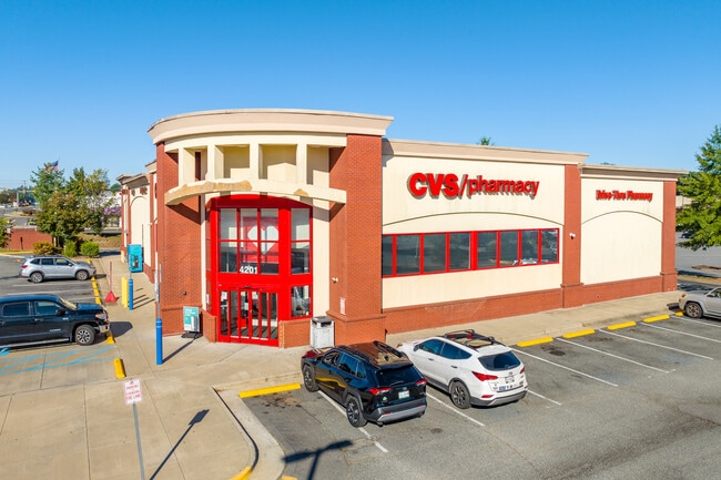 Plus de détails pour 4201 Plank Rd, Fredericksburg, VA - Commerce de détail aux enchères