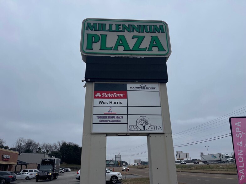 319 Vann Dr, Jackson, TN à louer - Photo du bâtiment - Image 2 de 3