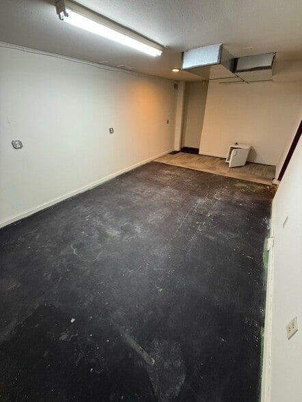 4245 SW 109th Ave, Beaverton, OR for lease - Interior Photo - Image 2 of 25