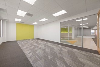 200 Commerce Dr, Irvine, CA à louer Photo intérieure- Image 1 de 18