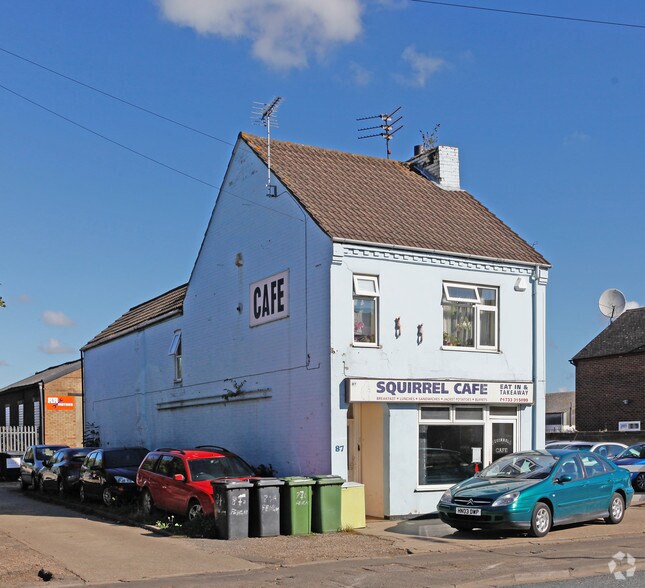 87 Fengate, Peterborough à louer - Photo du bâtiment - Image 2 de 2