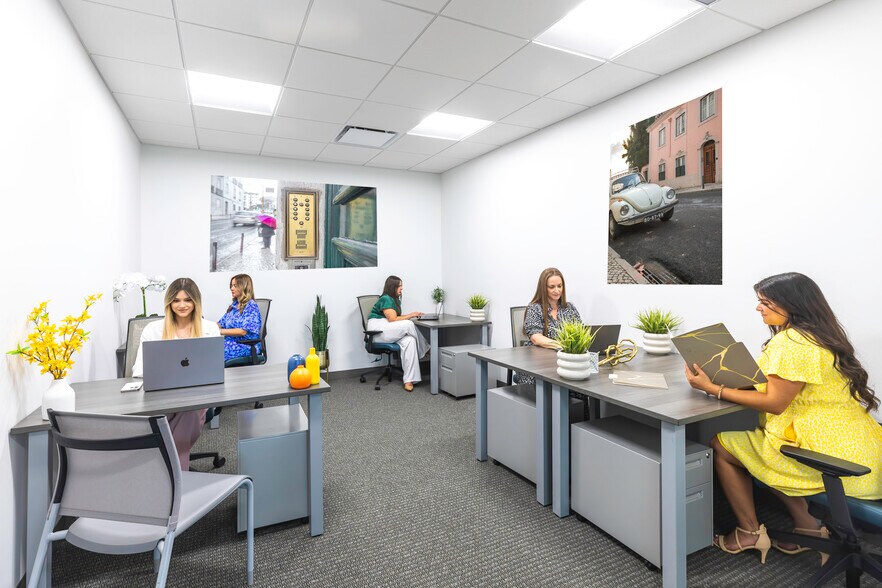 3750 NW 87th Ave, Doral, FL à louer - Photo intérieure - Image 3 de 33