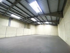 9 Avenue Du Maréchal De Lattre De Tassigny, Meyzieu for lease Interior Photo- Image 2 of 2