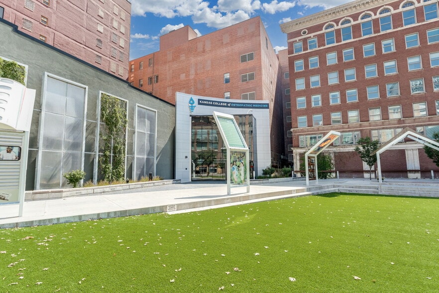 130 S Market St, Wichita, KS à louer - Photo du bâtiment - Image 2 de 9