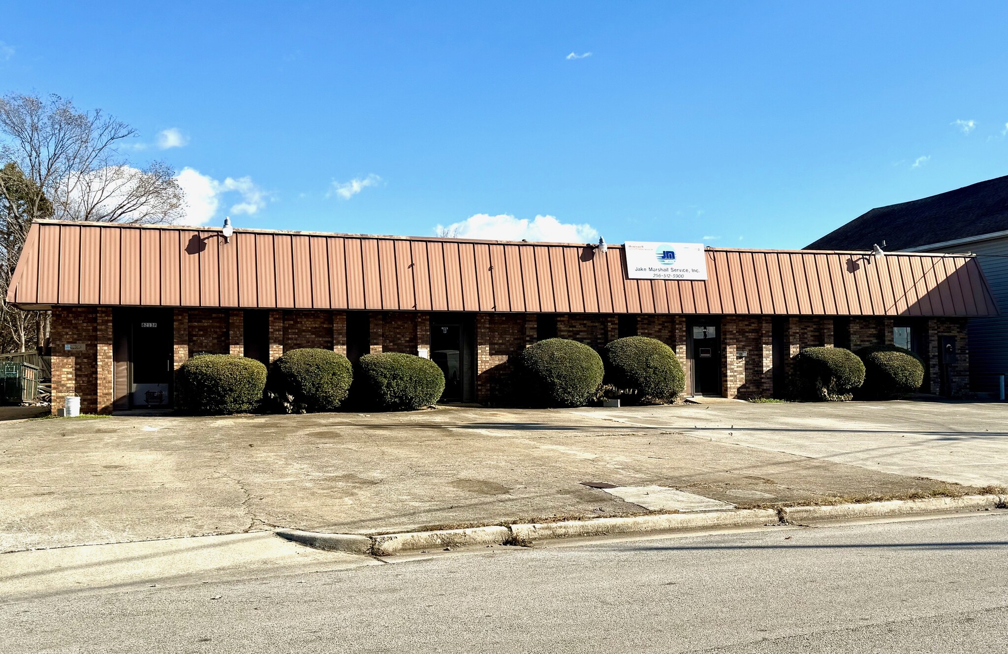 8213 Stephanie Dr SW, Huntsville, AL for sale Building Photo- Image 1 of 8