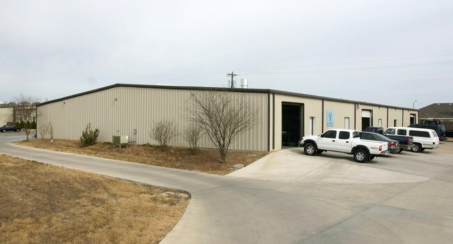 More details for 18 Indian Meadows Dr, Round Rock, TX - Industrial for Lease