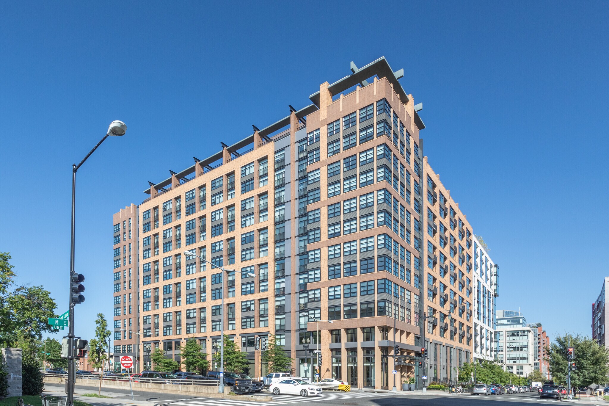 2 M St NE, Washington, DC for lease Primary Photo- Image 1 of 71