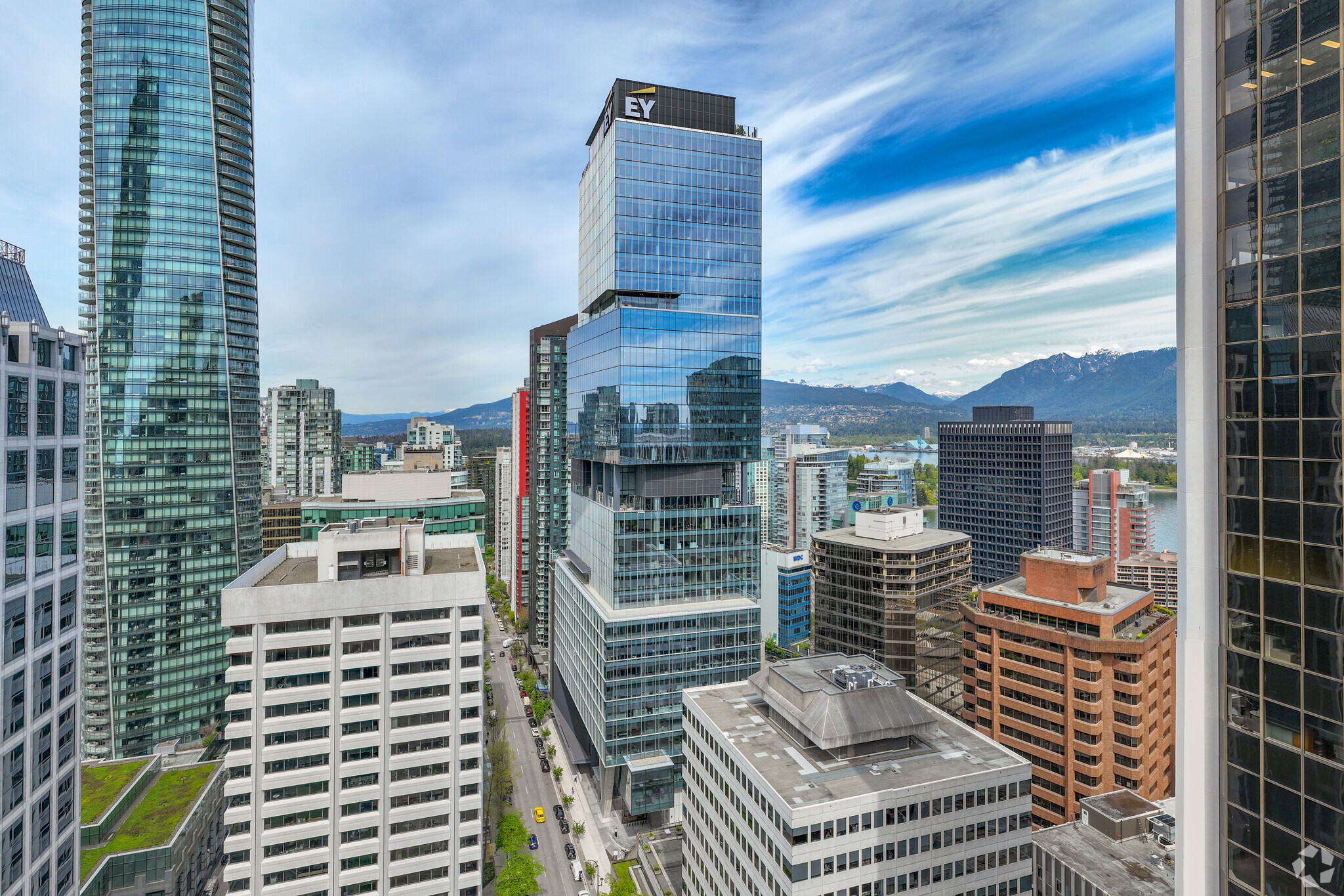 1133 Melville St, Vancouver, BC à louer Photo du bâtiment- Image 1 de 7