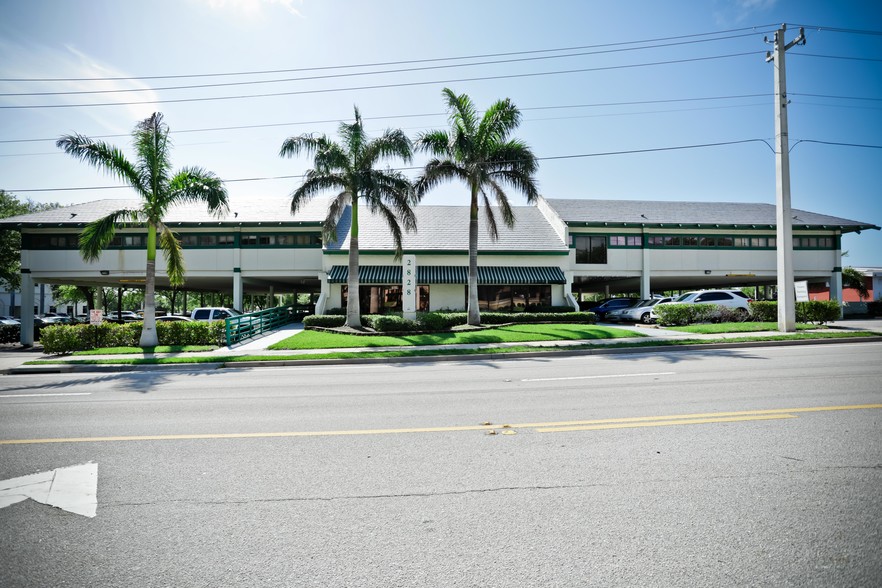 2828 S Seacrest Blvd, Boynton Beach, FL for lease - Building Photo - Image 3 of 10