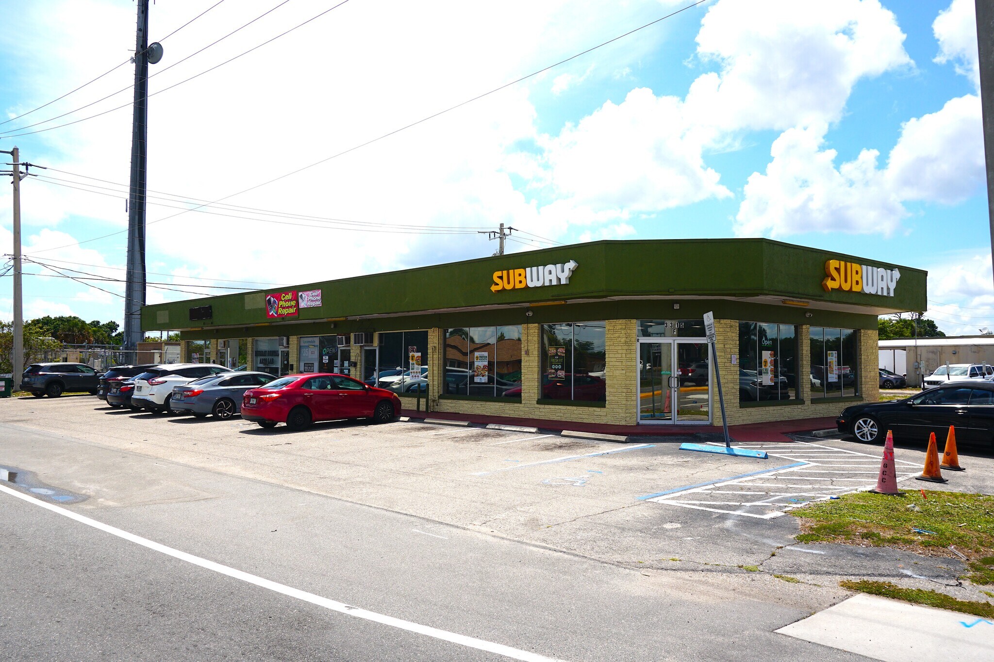 3315 Harbor Blvd, Port Charlotte, FL à vendre Photo du bâtiment- Image 1 de 7