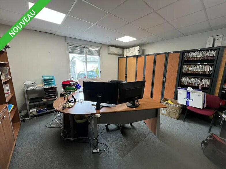 Office in Valence for sale - Interior Photo - Image 2 of 3