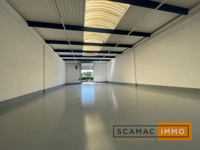 Office in Bonneuil-sur-Marne for lease - Building Photo - Image 1 of 15