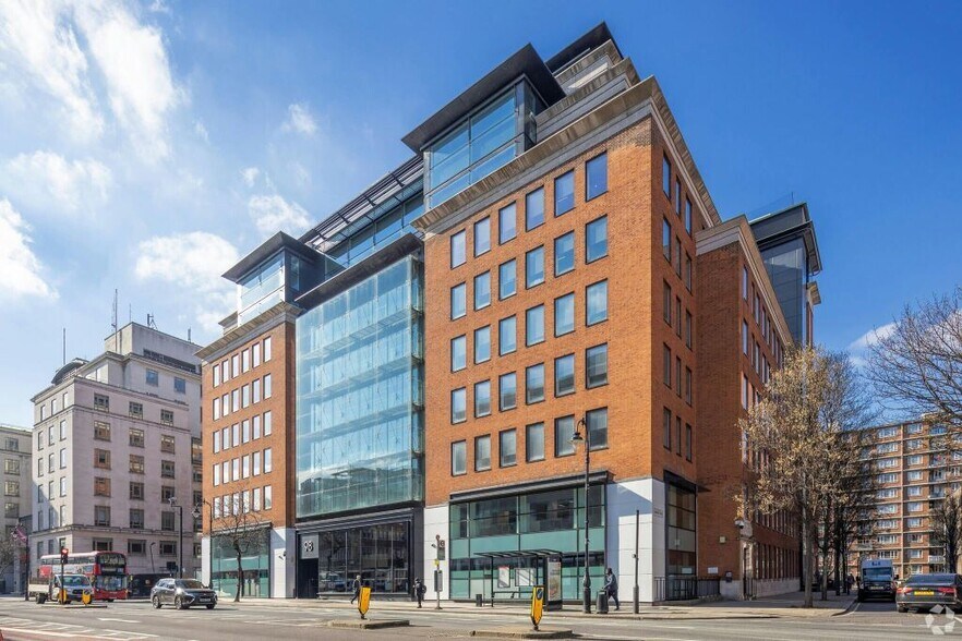 98 Theobalds Rd, Londres à louer - Photo du bâtiment - Image 1 de 4