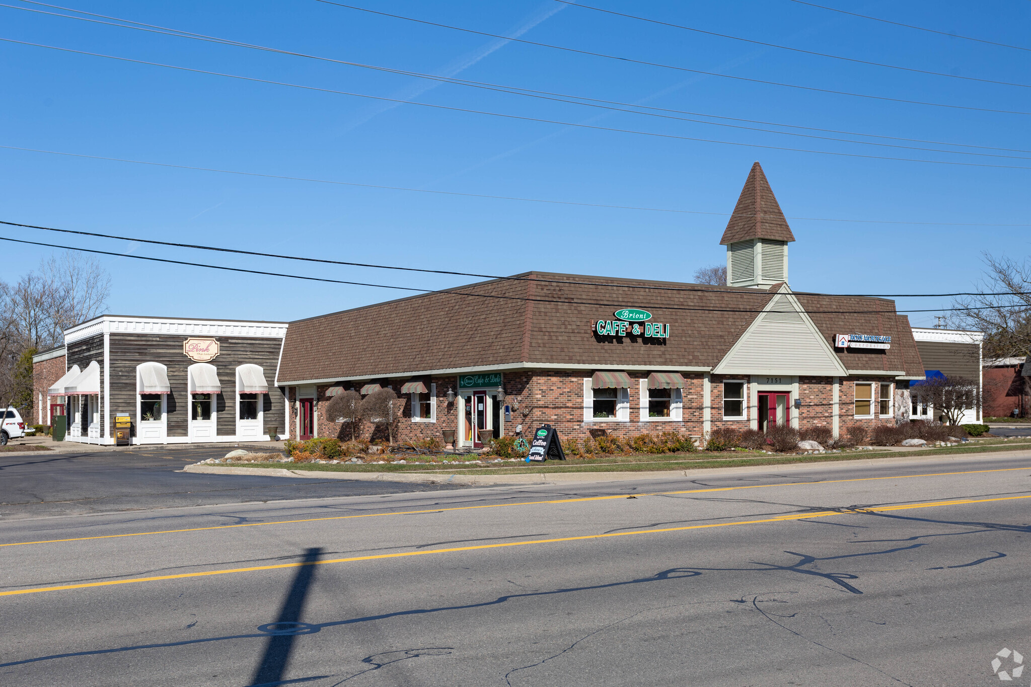 7151 N Main St, Clarkston, MI for lease Primary Photo- Image 1 of 2