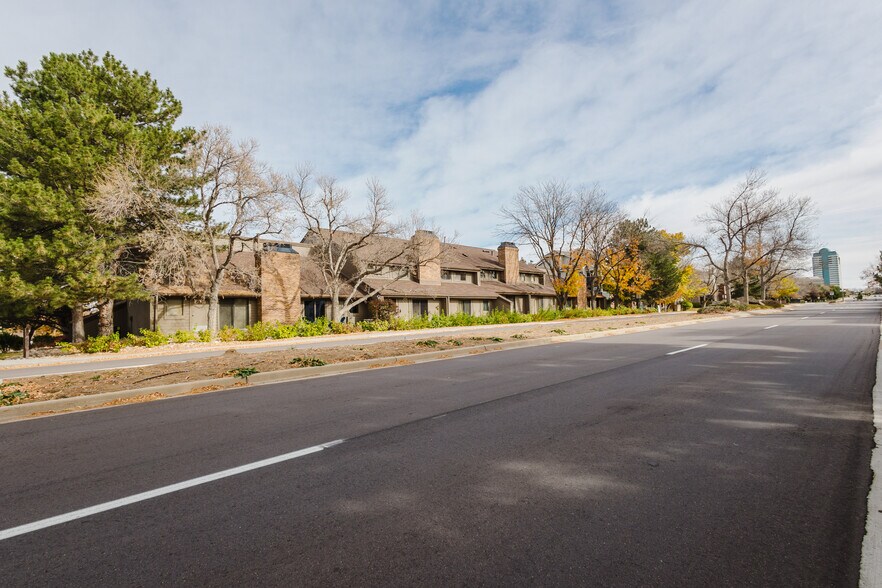 7425-7495 E Peakview Ave, Centennial, CO à louer - Photo du bâtiment - Image 3 de 40