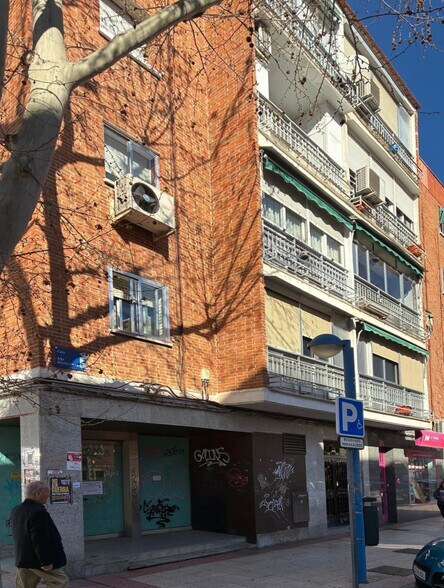 Immeuble residentiel dans Leganés, Madrid à vendre - Photo du bâtiment - Image 3 de 3