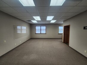 15173 North Rd, Fenton, MI for lease Building Photo- Image 2 of 9
