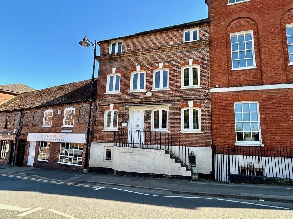 35 Oxford St, Newbury à louer Photo du bâtiment- Image 1 de 4
