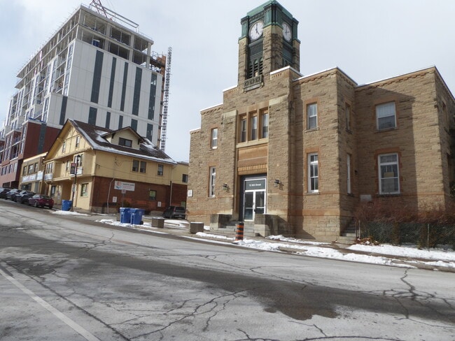 More details for 70 Mill St, Halton Hills, ON - Multifamily for Sale