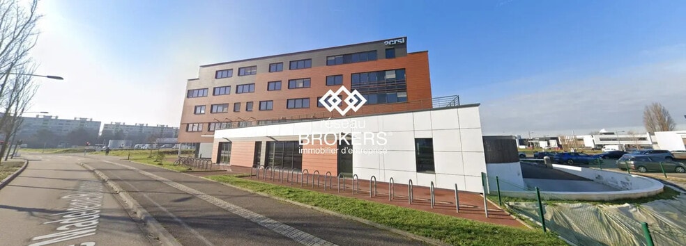 Office in Strasbourg for lease - Building Photo - Image 2 of 5