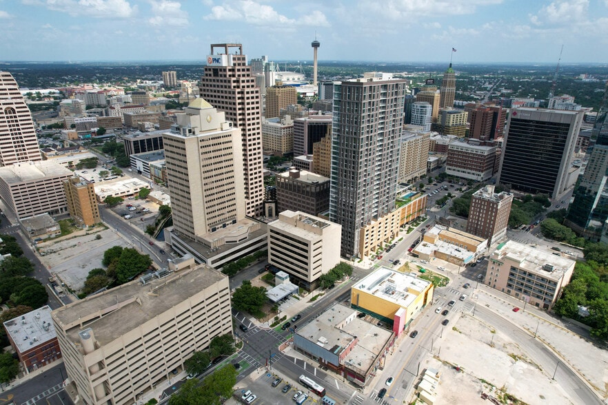 425 Soledad St, San Antonio, TX for sale - Aerial - Image 3 of 16