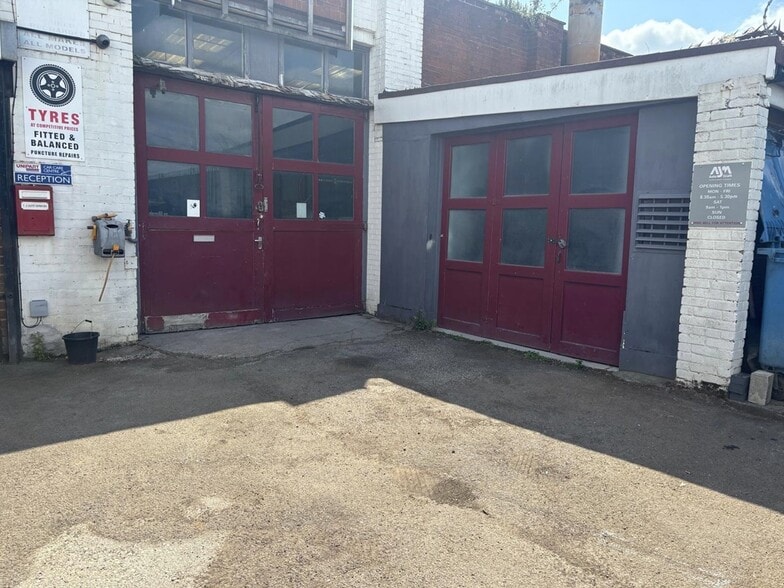 Unit 17, 1180 Aldridge Rd, Birmingham for lease - Building Photo - Image 1 of 1