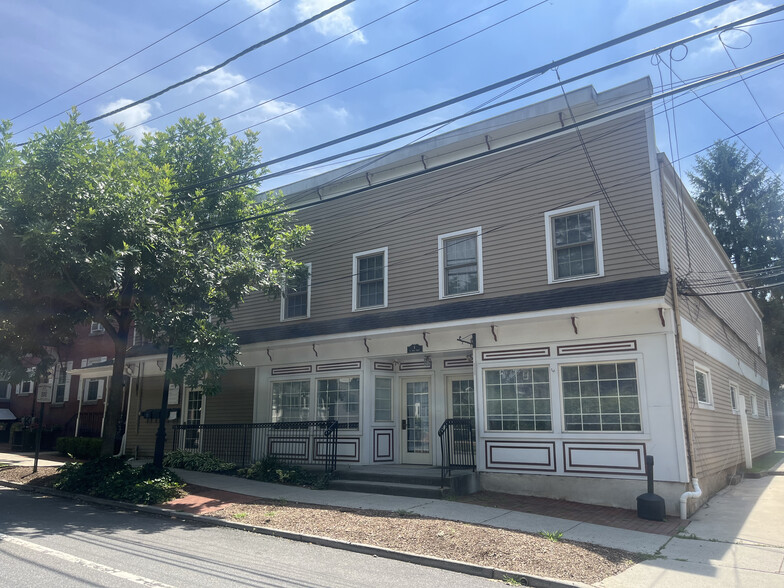 102 Farnsworth Ave, Bordentown, NJ for lease - Building Photo - Image 2 of 5