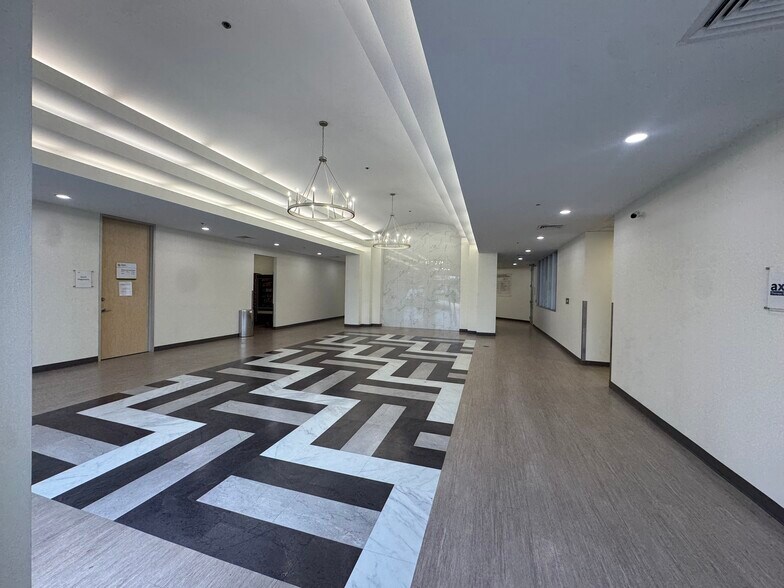 1605 Rock Prairie Rd, College Station, TX à louer - Photo du bâtiment - Image 2 de 5