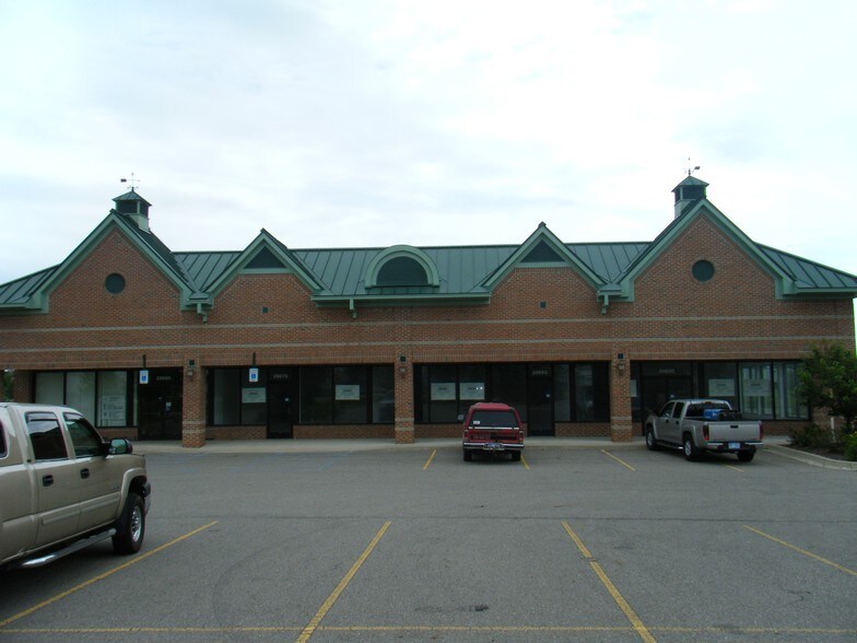 29650-29680 S Wixom Rd, Wixom, MI à louer - Photo du bâtiment - Image 2 de 8