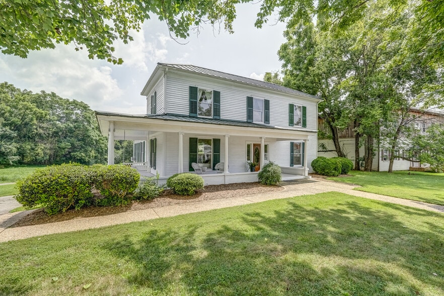 13126 W James Anderson Hwy, Buckingham, VA à vendre - Photo du bâtiment - Image 1 de 27