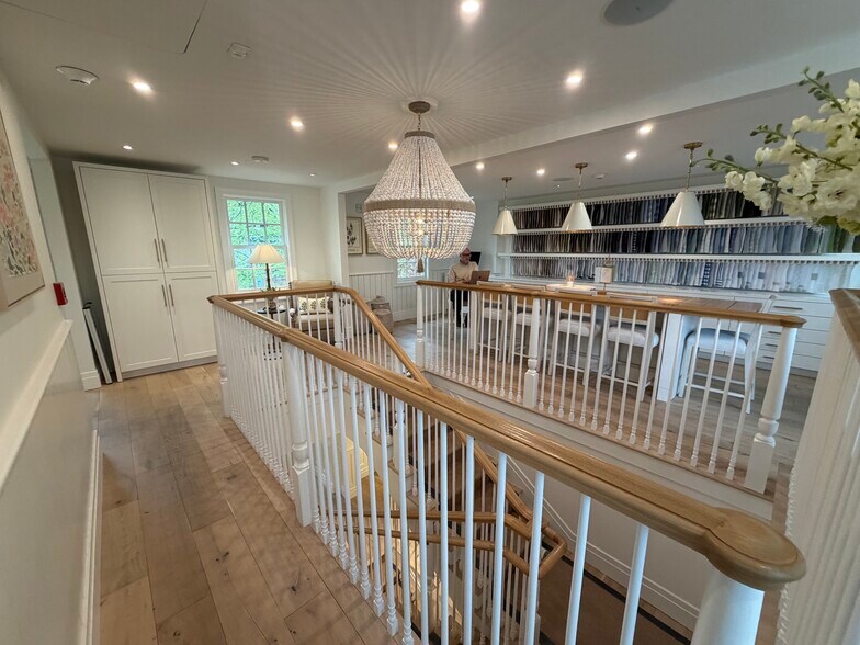 1489 Old Northern Blvd, Roslyn, NY à vendre - Photo intérieure - Image 3 de 6