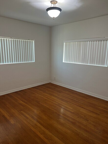341 N Kaweah Ave, Exeter, CA à louer - Photo du bâtiment - Image 3 de 5