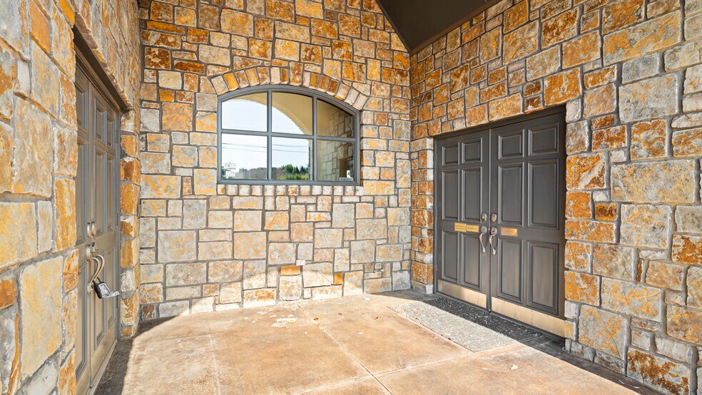 14000 N Western Ave, Edmond, OK à vendre - Photo du bâtiment - Image 3 de 40