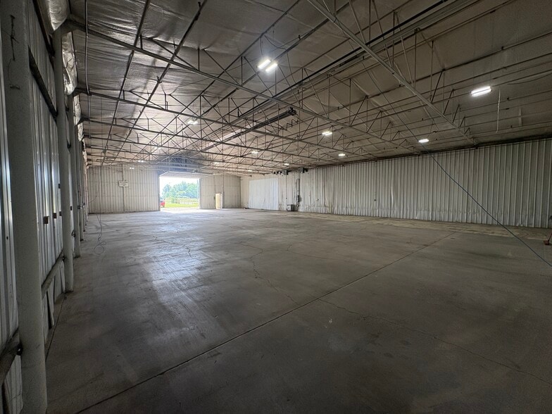 249 Industrial Ave, Pioneer, OH à louer - Photo du bâtiment - Image 3 de 5