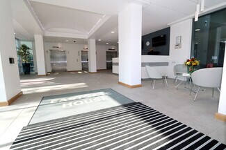 Plus de détails pour 35-43 Newport Rd, Cardiff - Bureau à louer