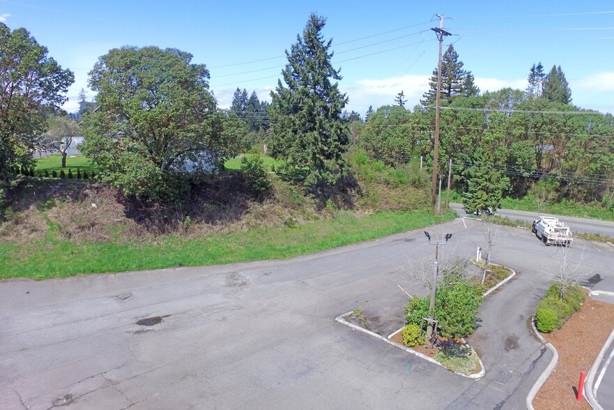 1640 SE Mile Hill Dr, Port Orchard, WA for lease - Building Photo - Image 2 of 2