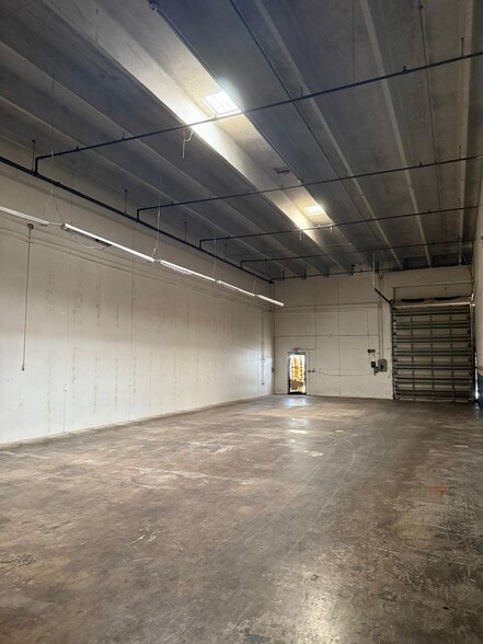 5401-5491 NW 159th St, Hialeah, FL for lease - Building Photo - Image 3 of 9