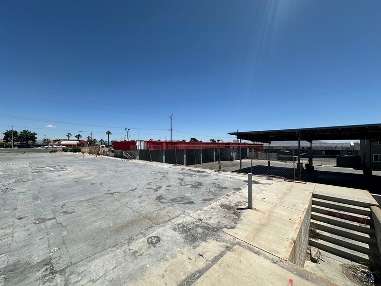 17153 Bear Valley Rd, Hesperia, CA à vendre - Photo du bâtiment - Image 3 de 9
