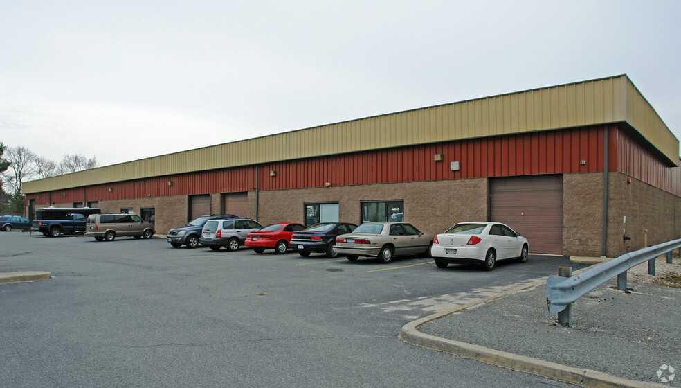 450-460 W John St, Hicksville, NY for lease - Building Photo - Image 2 of 3