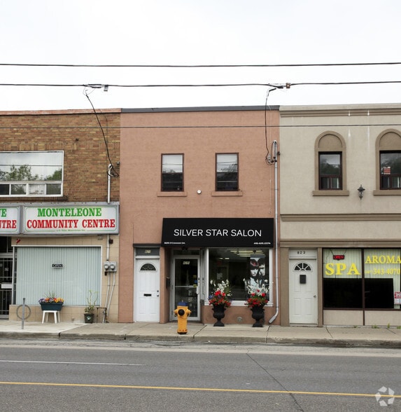 825-827 O'connor Dr, Toronto, ON for sale - Primary Photo - Image 1 of 2