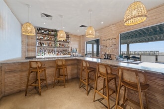 4242 Laguna Shores Rd, Corpus Christi, TX for lease Interior Photo- Image 2 of 7