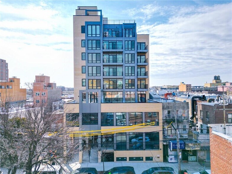 816 58th St, Brooklyn, NY à louer - Photo du bâtiment - Image 1 de 8